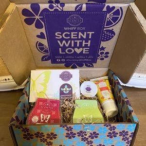 NIB Scentsy December Subscription Box